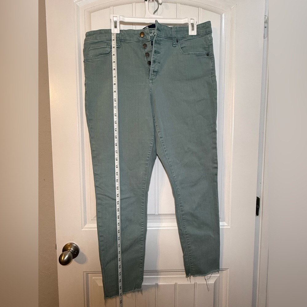 Universal Thread High Rise Skinny Jeans Light Green Raw Hem Women’s 14/32R